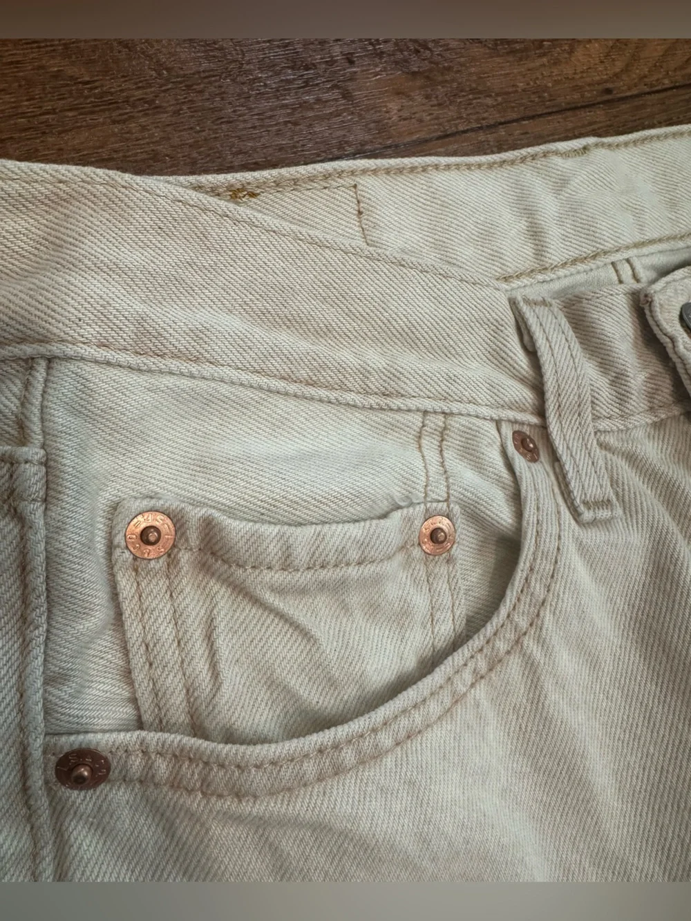 Women Levi's Off-White Straight Leg Jeans